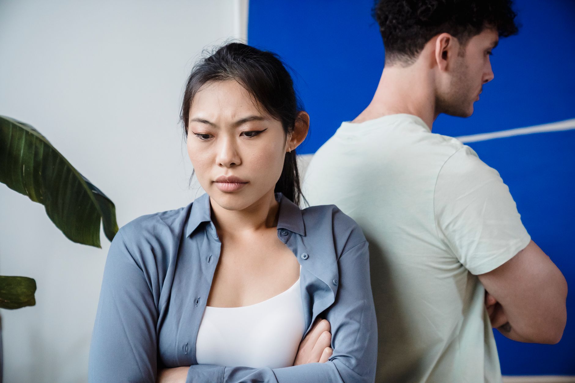 Couple anxieux évitant : comprendre la danse et briser le cycle