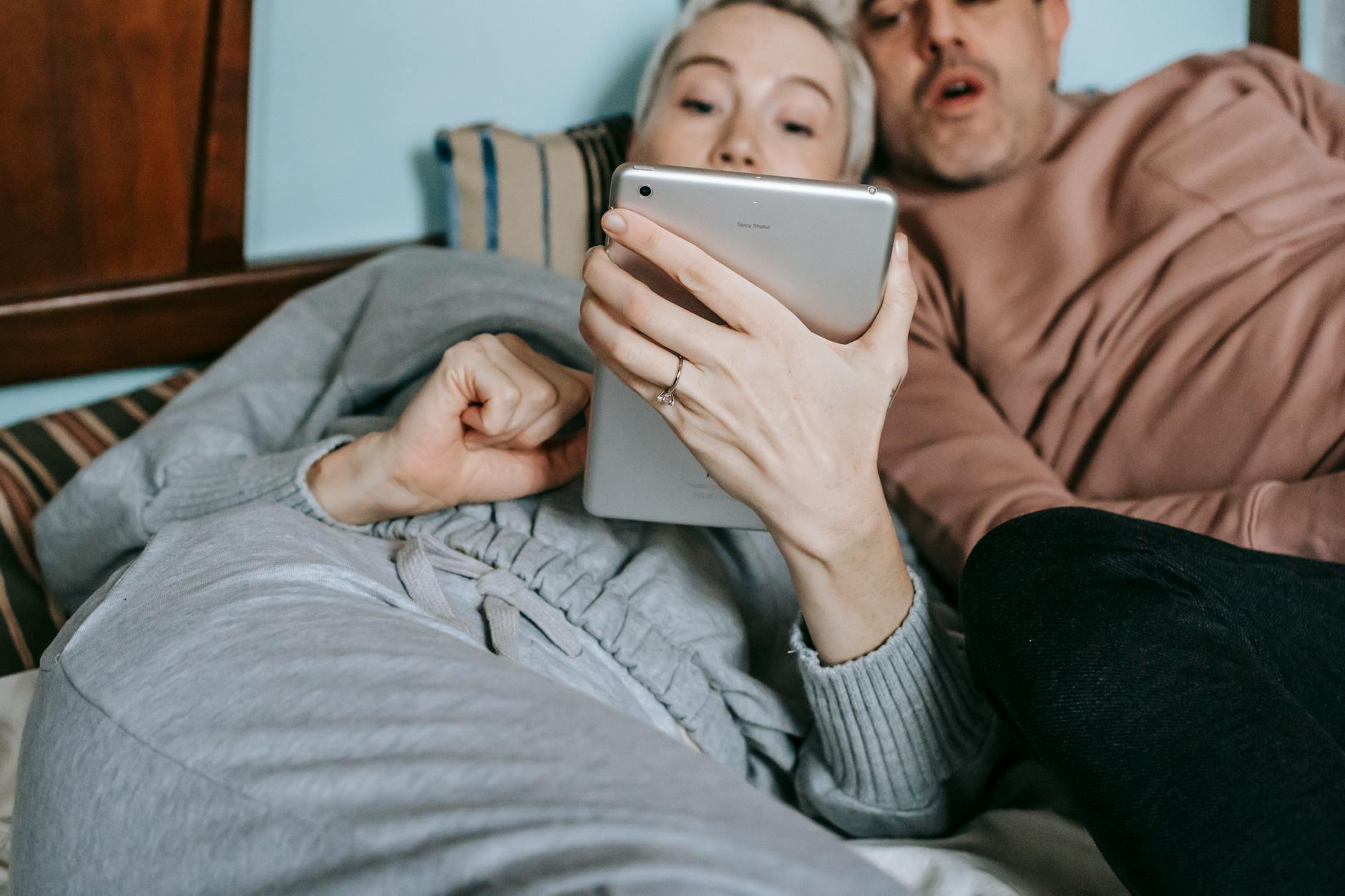 Détox numérique en couple : le challenge 7 jours pour vous reconnecter sans écrans en 2026
