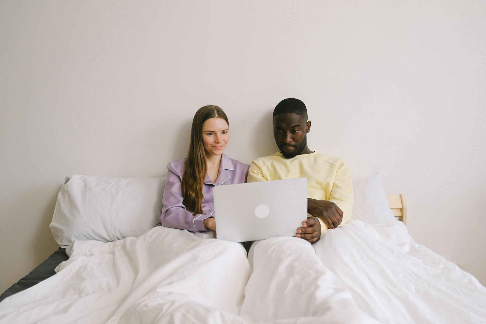 Thérapie de couple en ligne en 2026 : vidéo, chat ou app, quel format choisir ?